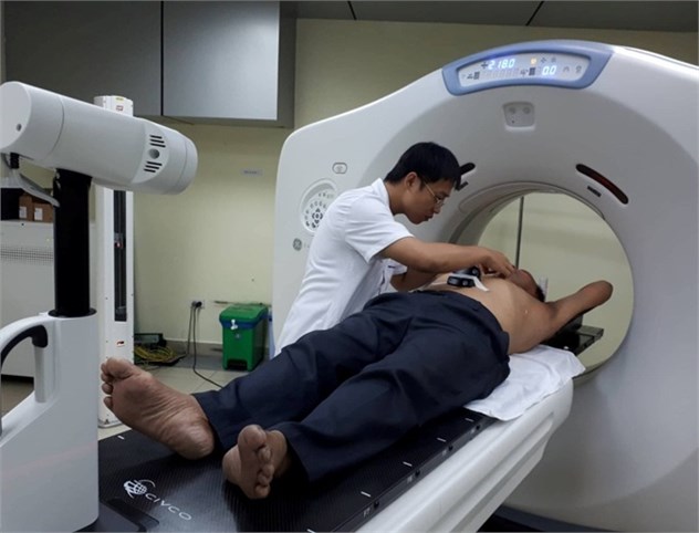 Máy xạ chính xác tới khối u đảm bảo an toàn tuyệt đối cho từng bệnh nhân là những ưu điểm nổi bật của hệ thống gia tốc xạ trị - xạ phẫu đa năng lượng VERSA HD mà Bệnh viện Chợ Rẫy 5